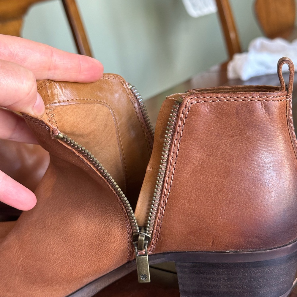 Luck Brand Basel Ankle Boot Brown Toffee Size 9 Leather Upper Ankle Booties - Picture 6 of 8